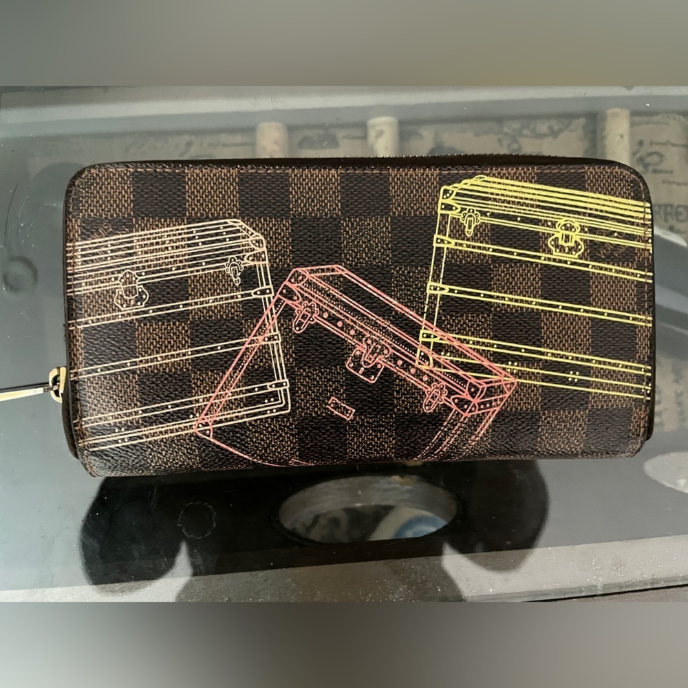 Louis Vuitton Zippy Wallet Trunk Illustration Damier Ebene - Picture 12 of 12